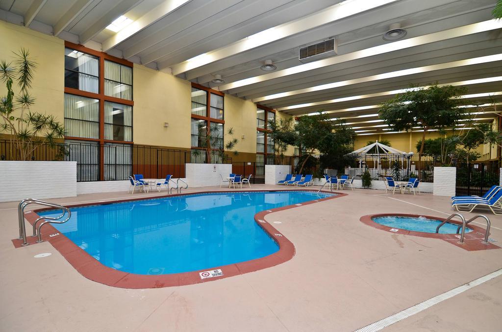 Red Lion Hotel Farmington Facilități foto